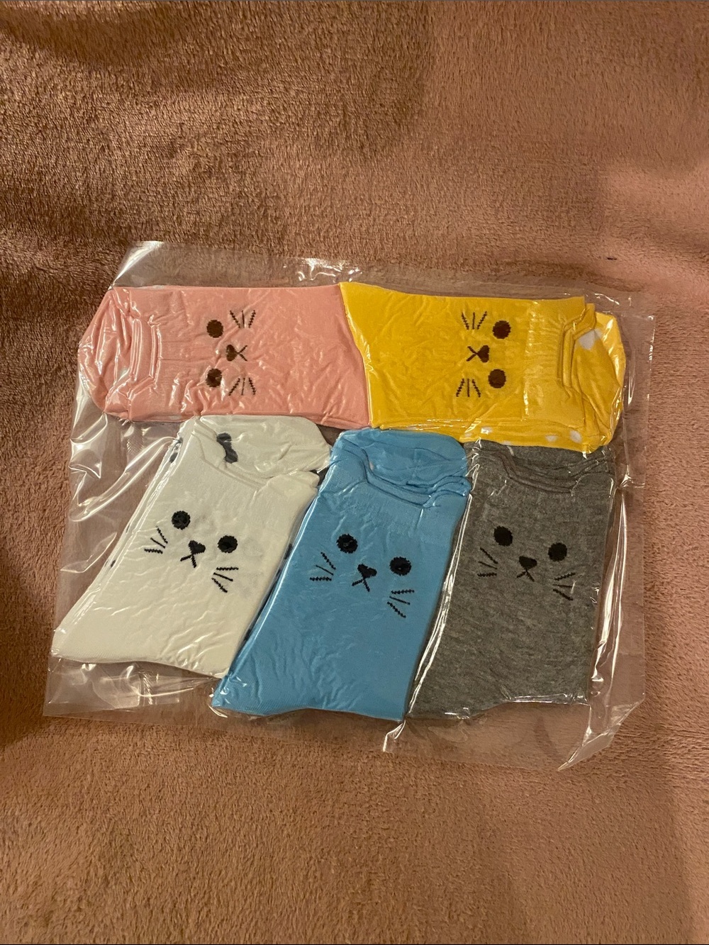 Cute Cat Face Ankle Socks - Pink, Yellow, White, Blue, Gray (5 Pack)